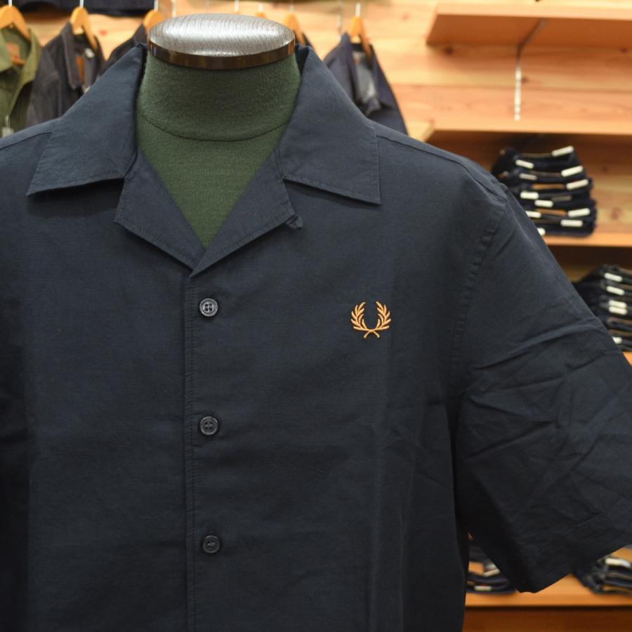FRED PERRY（フレッドペリー） Linen Blend Revere Collar Shirt M9894