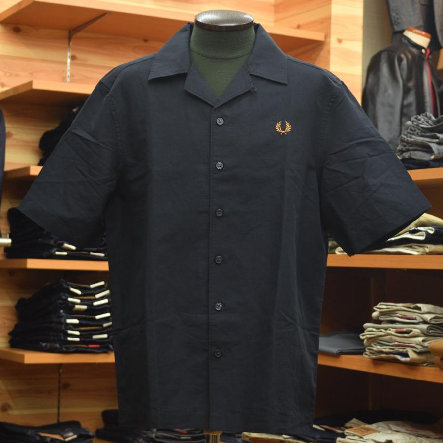 FRED PERRY（フレッドペリー） Linen Blend Revere Collar Shirt M9894