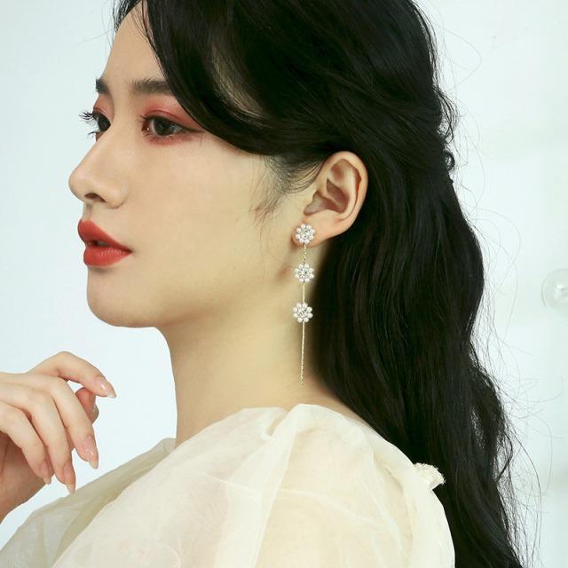 ピアス チェーン 結婚式 花 パール 揺れる 揺れるタイプ ロング