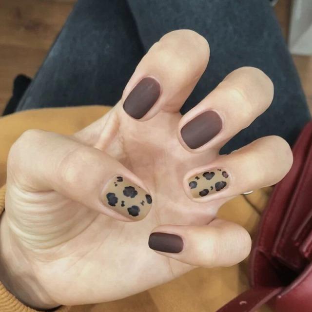 ネイルチップ ジェルネイル ネイル 秋 冬 マット レオパード 茶 日常