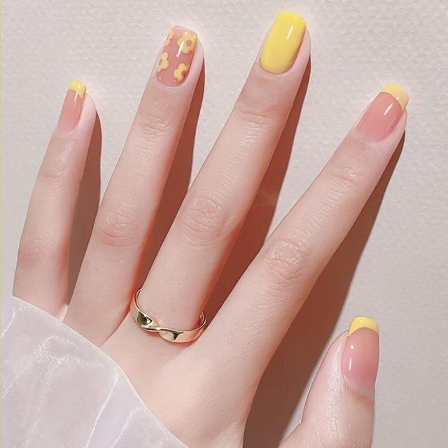 ネイルチップ 韓国 成人式 可愛い ライン フレンチ ショート ワンカラー 貼るだけ 黄色 花柄 デイジー ガーリー ラウンド ミディアム 花 黄色系 Msn06 M S Sorelle 通販 Yahoo ショッピング