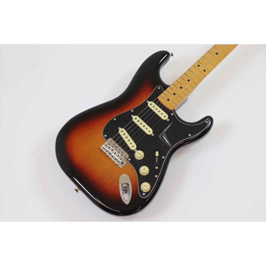 Fender Vintera II '70s Stratocaster 3-Color Sunburst [MX23027093