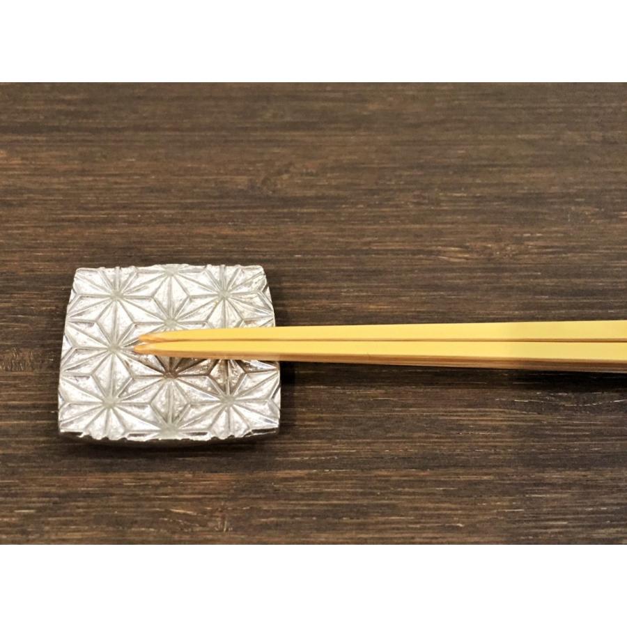 錫製 吉祥紋様箸置き 炭谷三郎商店 博鳳堂 : MA by So Shi Te 錫製 吉祥紋様箸置き 炭谷三郎商店 博鳳堂 : MA by So Shi Te