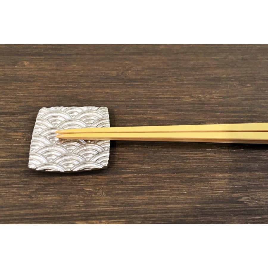 A1290-14/岸谷三郎商店/博鳳堂/吉祥模様錫製箸置5客/共箱/懐石道具/ A1290-14/岸谷三郎商店/博鳳堂/吉祥模様錫製箸置5客/共箱/懐石