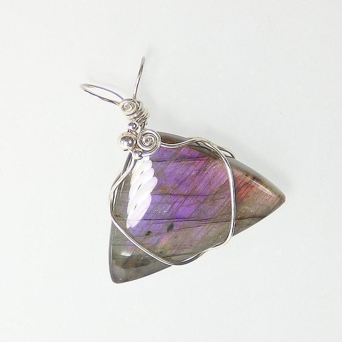ラブラドライトのワイヤーペンダント |  | 02