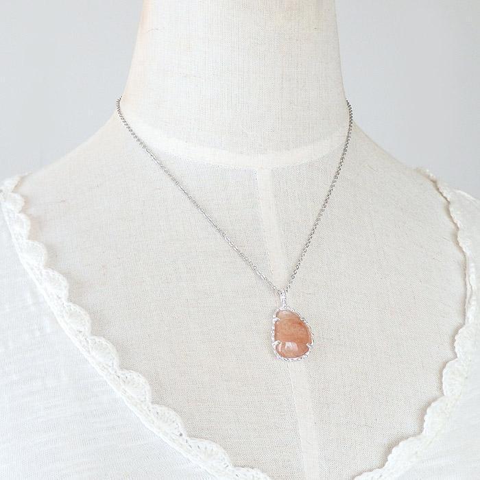 オレンジルチルクォーツの粒飾りペンダント |  | 04