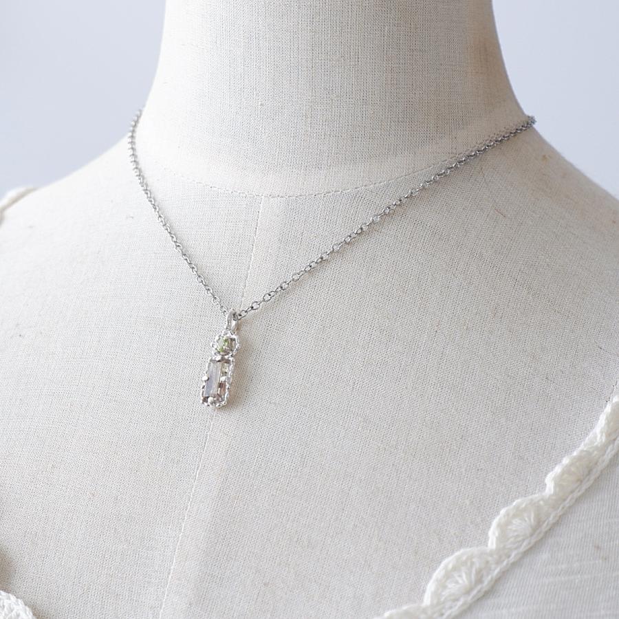 〜褪せた光の奥に〜スキャポライトとペリドットのデザインペンダント　天然石アクセサリー　一点物　macari |  | 05