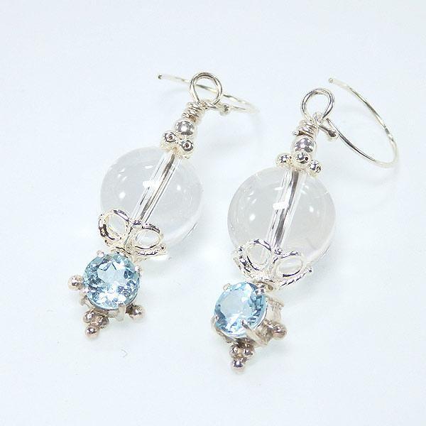 スカイブルートパーズとアイスクオーツのピアス |  | 01