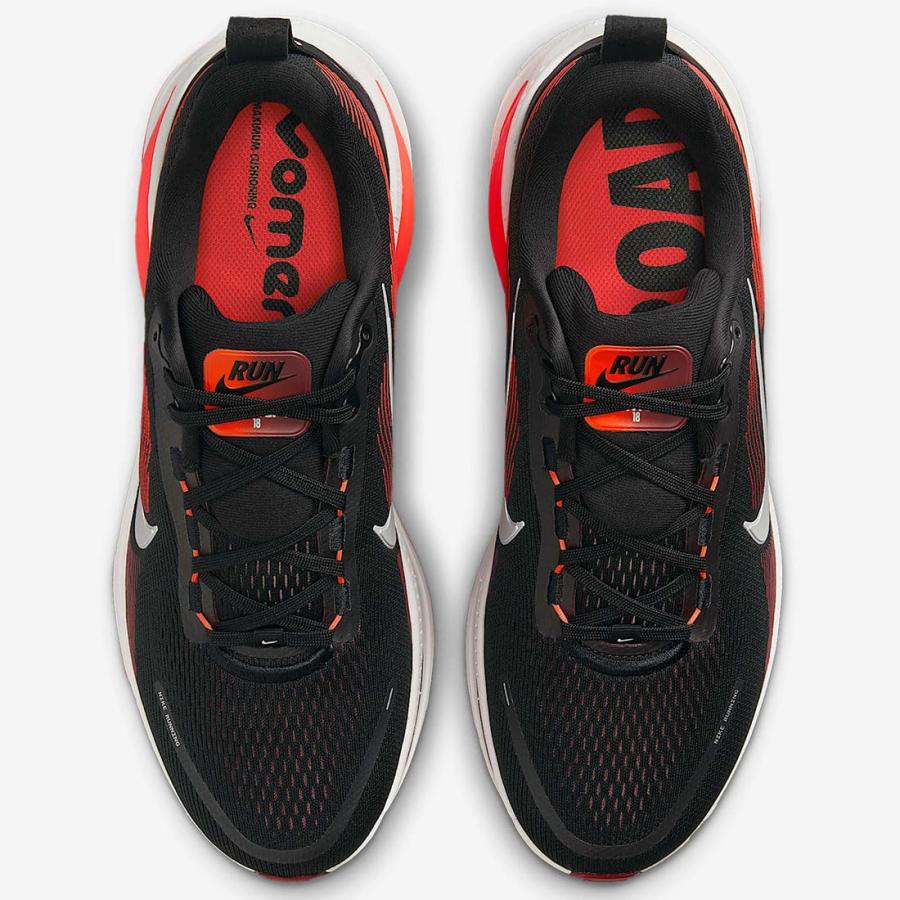 NIKE（ナイキ） ボメロ 18 Vomero 18 ブラック/ブライトクリムゾン