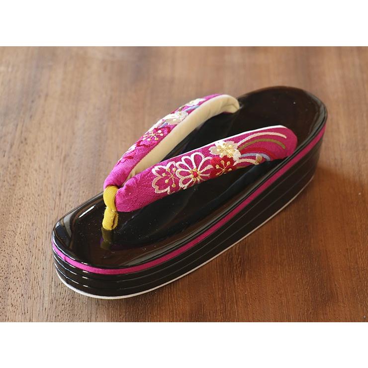和装 草履バッグセット シルバー×ピンク 桜花文様　入学式　卒業式　成人式 嵐山よしむら」草履バッグセット 桜花薬玉刺繍（ワイン）2点セット