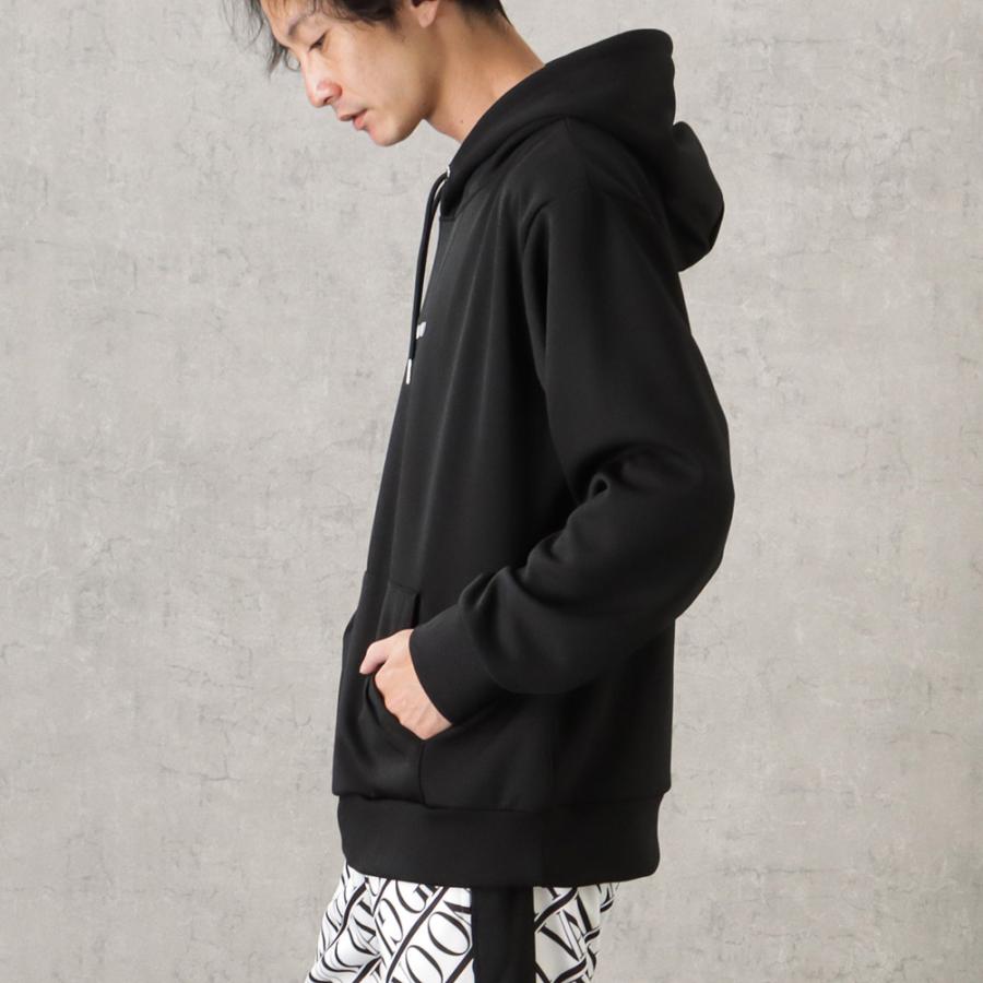ヴァレンティノ　ポンチョ　パーカ　フード　黒　ロゴ　XS VALENTINO（パーカー）のフリマアイテム一覧