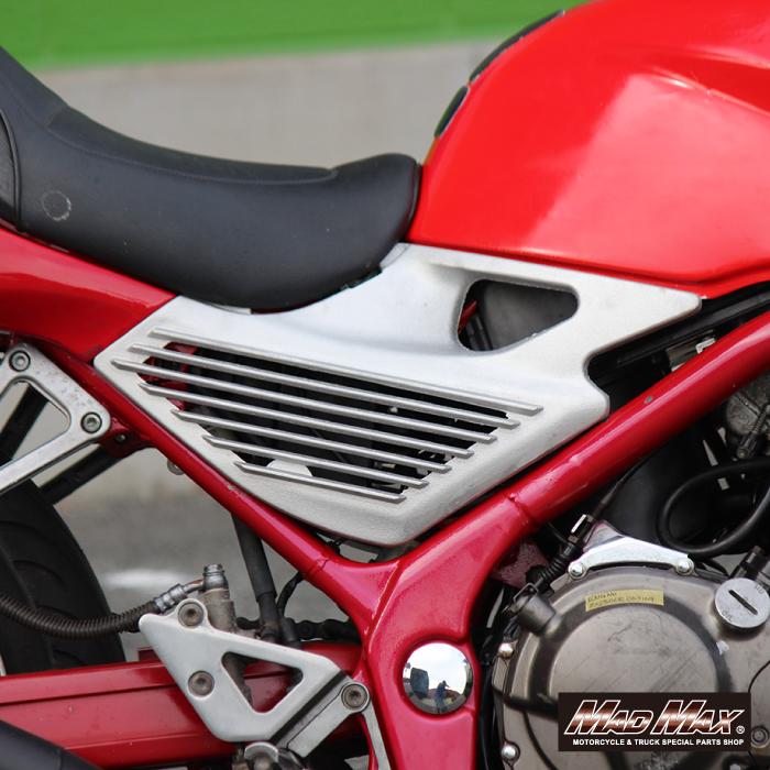 MAD MAX 週末セール!!KAWASAKI バリオスI アルフィンカバー 左右