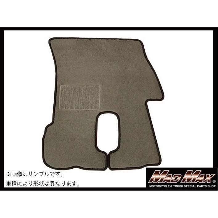 MAD MAX（マッド マックス） UD クオン 2ペダル 運転席/助手席SET