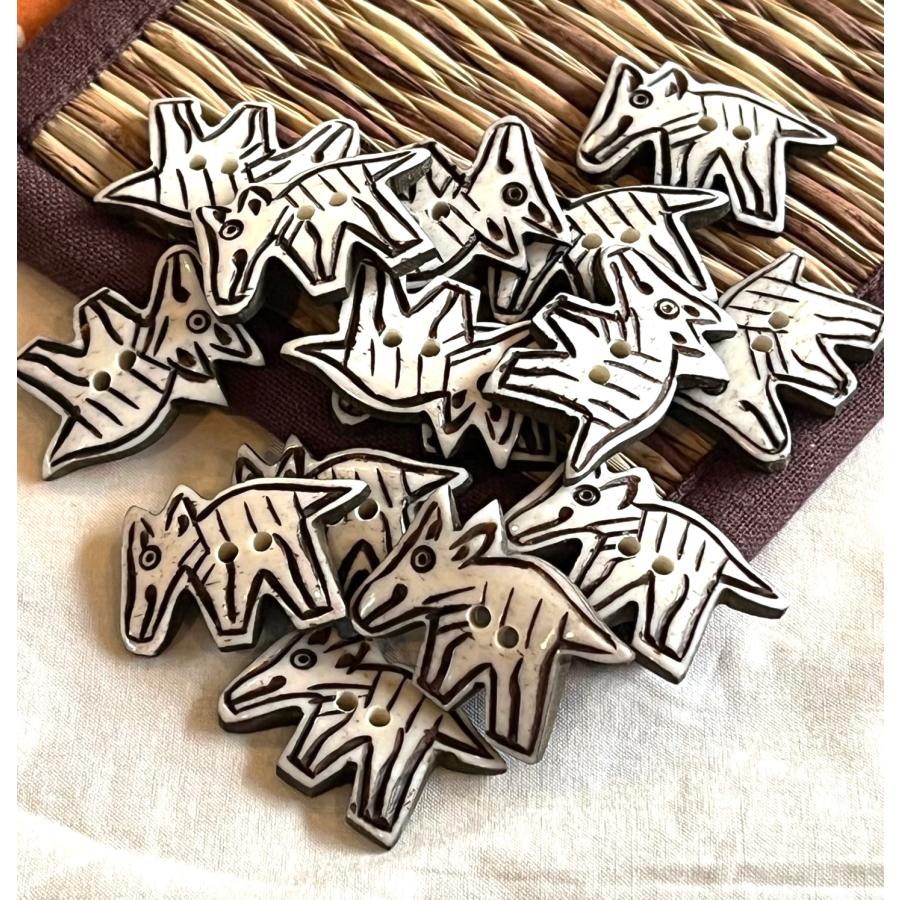 ボーンボタン　25mm　シマウマ 　１個売り　アイボリー　 |  | 01