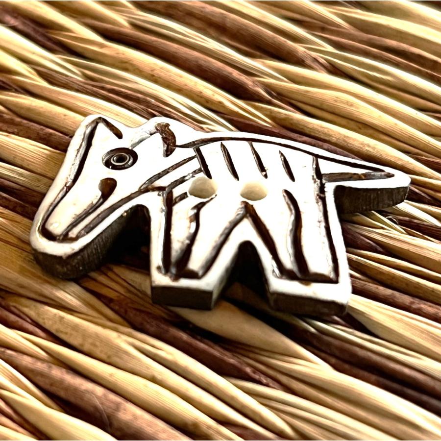 ボーンボタン　25mm　シマウマ 　１個売り　アイボリー　 |  | 02