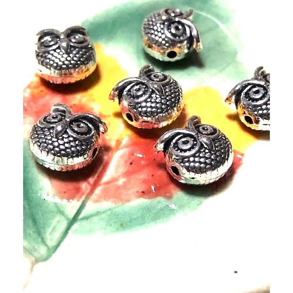 メタルビーズ　フクロウ　シルバー　6個入り |  | 01