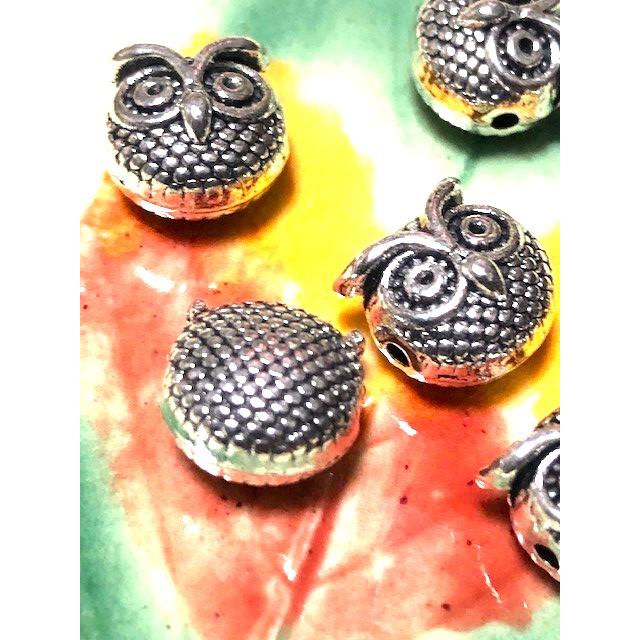 メタルビーズ　フクロウ　シルバー　6個入り |  | 02