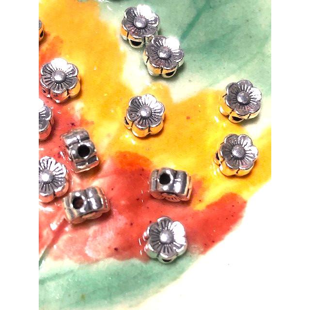 メタルビーズ　フラワー　5mm　シルバー　20個入り |  | 02