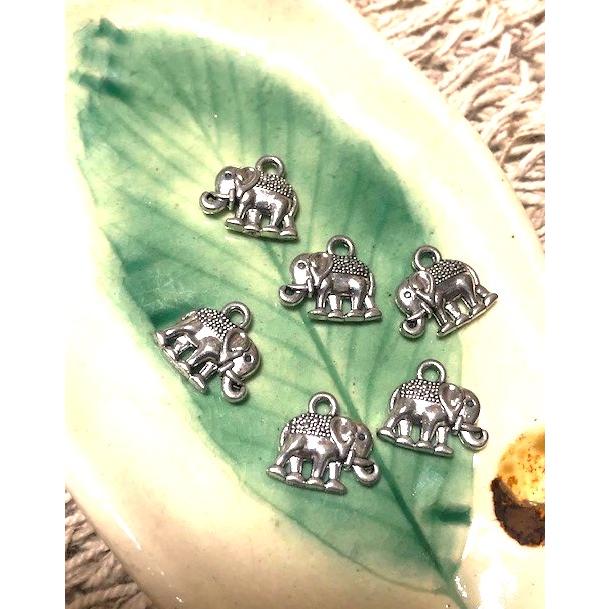 メタルチャーム　ゾウ　シルバー　6個入り |  | 02