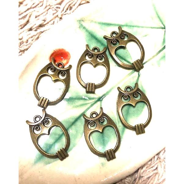 メタルチャーム　アンティークゴールド　フクロウ　6個入り |  | 01