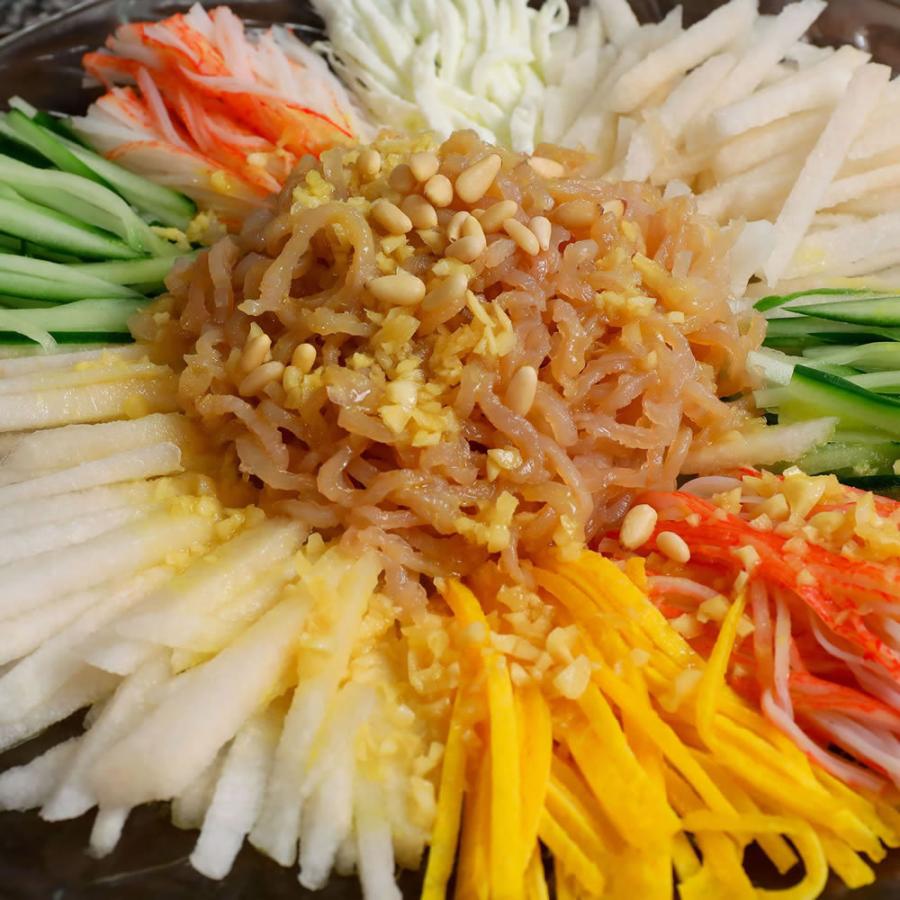 刻み沙クラゲ 1kg 8mmカット スライス 高級珍味 希少サイズ 中華食材 業務用 大容量 くらげ 塩漬け 中華 前菜 |  | 07