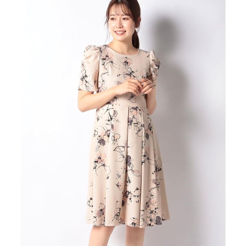 カールパークレーン 花柄プリントタックワンピース Magaseek ヤフー店 通販 Yahoo ショッピング