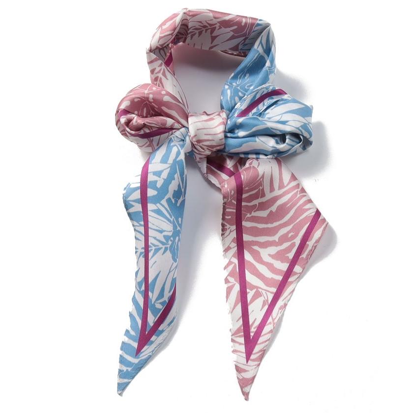 FURLA 【フルラ】フルラ シルクひし形スカーフ ”ボタニカル