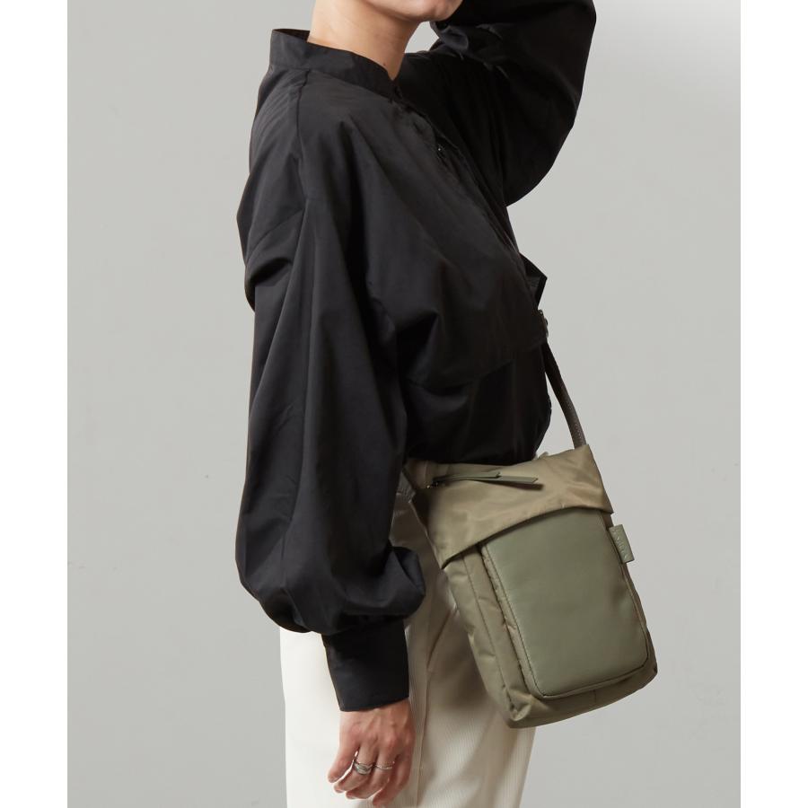 Y'SACCS（イザック） 【イザック】リサイクルナイロン×カウレザー