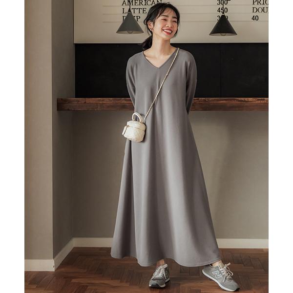 coca 【コカ】エンボスVネックフレアワンピース（エンボス加工