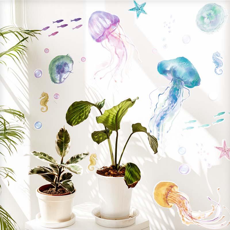 ウォールステッカー くらげ 海の生き物 水族館 【くらげジェニック】 はがせる 壁 シール ステッカー 壁紙 飾りつけ おしゃれ 北欧 植物 木 葉 草 花 受注印刷 | マジックスクウェア