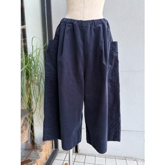 grin（グリン） 18Wコーデュロイ 台形ポケットパンツ 8255P-002-490