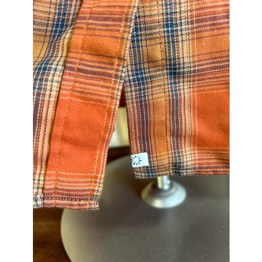 RUMCHE ラムシェ　フィルムチェックBIGシャツ　　オレンジ オレンジ チェックシャツの通販 by shop｜ラクマ