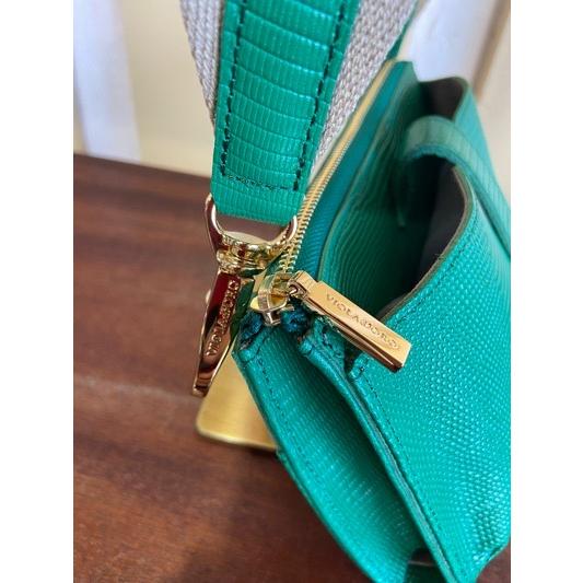 VIOLA d'ORO/ヴィオラドーロ　ADRIA/アドリア　V-1477 リザード型押しレザー横型スマートフォンポシェット　green | VIOLAd'ORO | 01