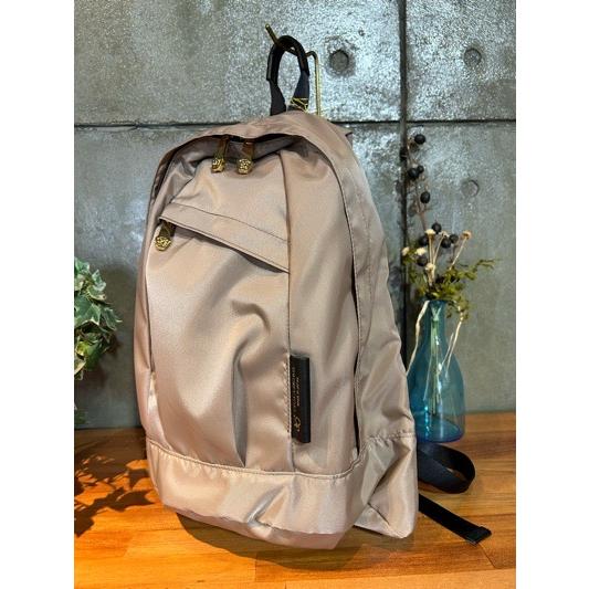 VIOLA d'ORO/ヴィオラドーロ　GINO / V-2134 ナイロンバックパック　トープ | VIOLAd'ORO