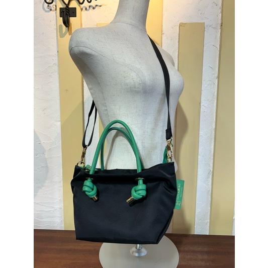 VIOLA d'ORO/ヴィオラドーロ　BIANCA（ビアンカ）　ノットハンドルナイロントートXS サイズ　V-2197　ブラック×ケリーグリーン | VIOLAd'ORO