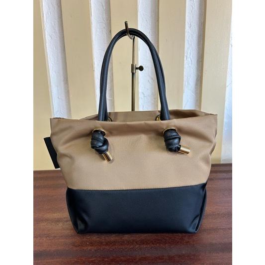 VIOLA d'ORO/ヴィオラドーロ　BIANCA / V-2249 ノットハンドルプリントナイロントートS サイズ Dベージュ／ブラック×ブラック | VIOLAd'ORO | 02