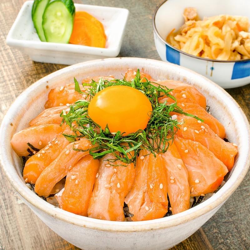 大鉢鮪大トロ切り落とし 3パック&サーモンフィレ 2枚 axaka0817 お中元 サーモン 大トロ ハラス 切り落とし 1kg 500g×2 訳あり わけ
