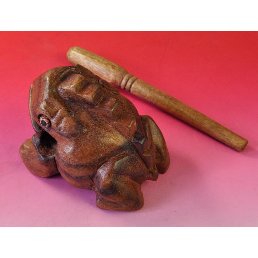 タイの雨乞いカエル 雨を呼ぶ蛙の鳴り物 木彫り 置き物 ギロ タイ雑貨