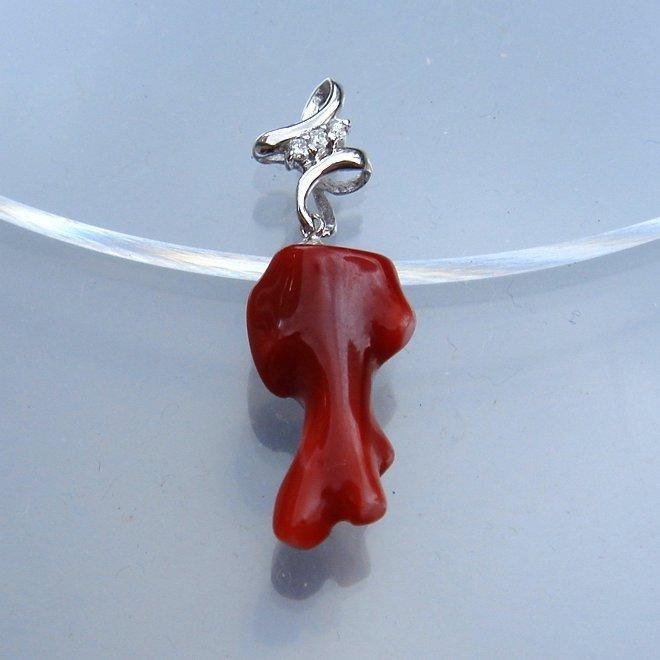 PE860:K18WG 珊瑚（サンゴ）ダイヤ ペンダント : マホガニーホール