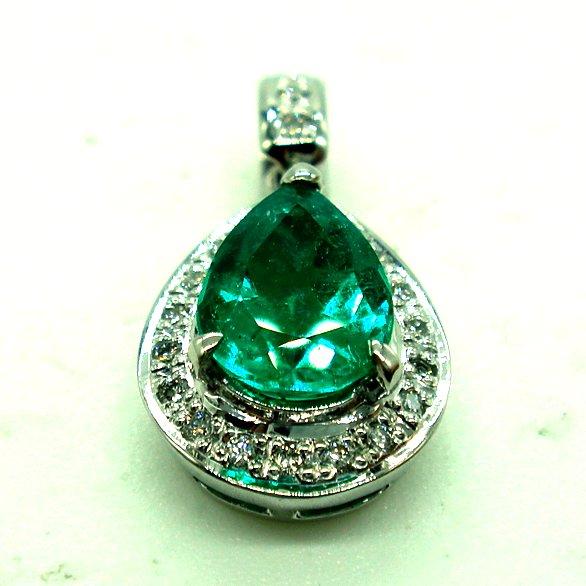 PE895:Pt エメラルド ダイヤ ペンダント【鑑別書付】 : マホガニー