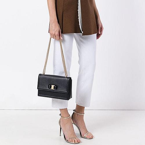 フェラガモ Salvatore Ferragamo バッグ ヴェラ ショルダーバッグ フェラガモ Salvatore Ferragamo バッグ ヴェラ ショルダーバッグ