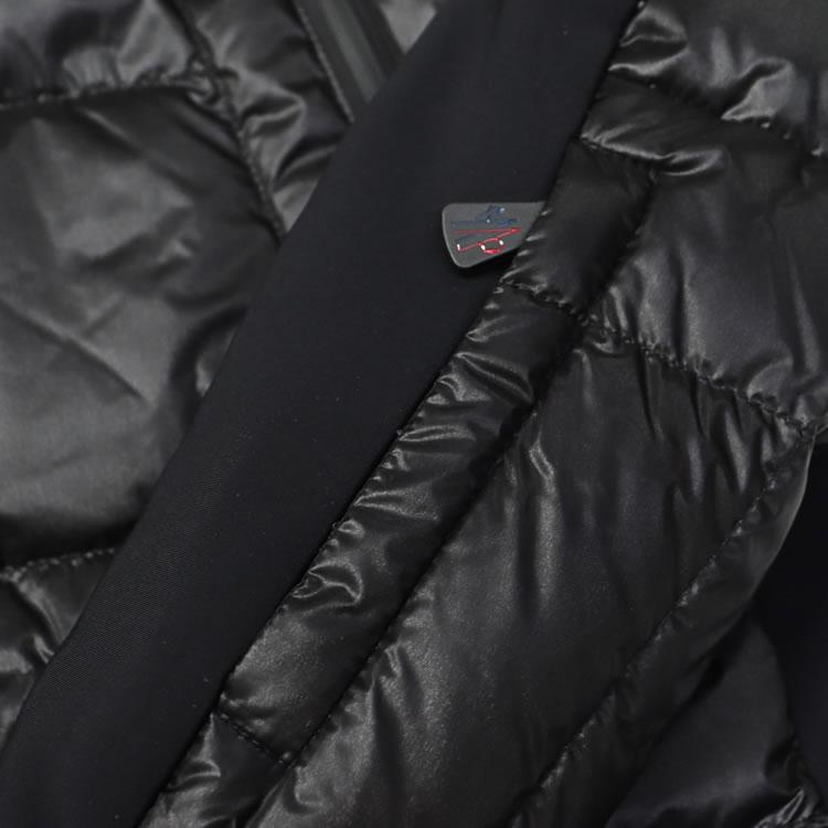 MONCLER（モンクレール） ダウン ダウンジャケット アウター