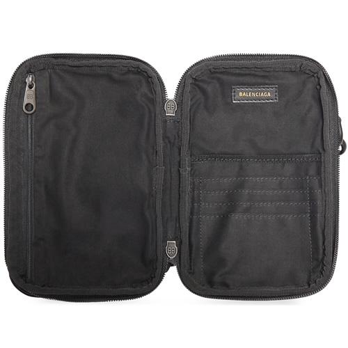 BALENCIAGA バレンシアガ バッグ ショルダー トラベルポーチ BALENCIAGA バレンシアガ バッグ ショルダー トラベルポーチ