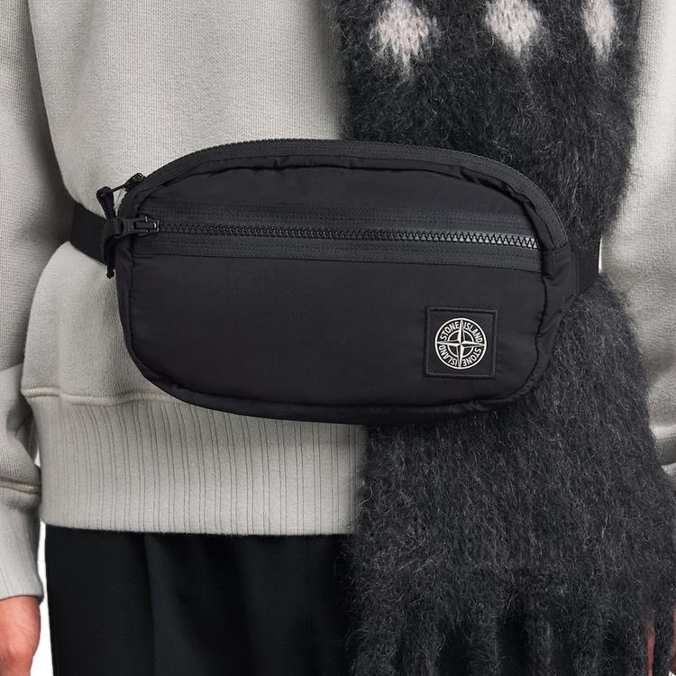 STONE  ストーンアイランド　ブラック　ボディバッグ　ポーチ STONE ISLAND（ストーン アイランド） ボディバッグ ウエストポーチ