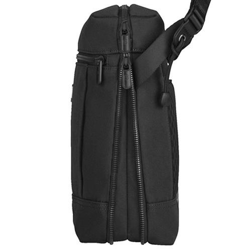 エイトVictorinox ブラック ボディバッグ男女兼用 VICTORINOX（ビクトリノックス） バッグ ショルダーバッグ サコッシュ