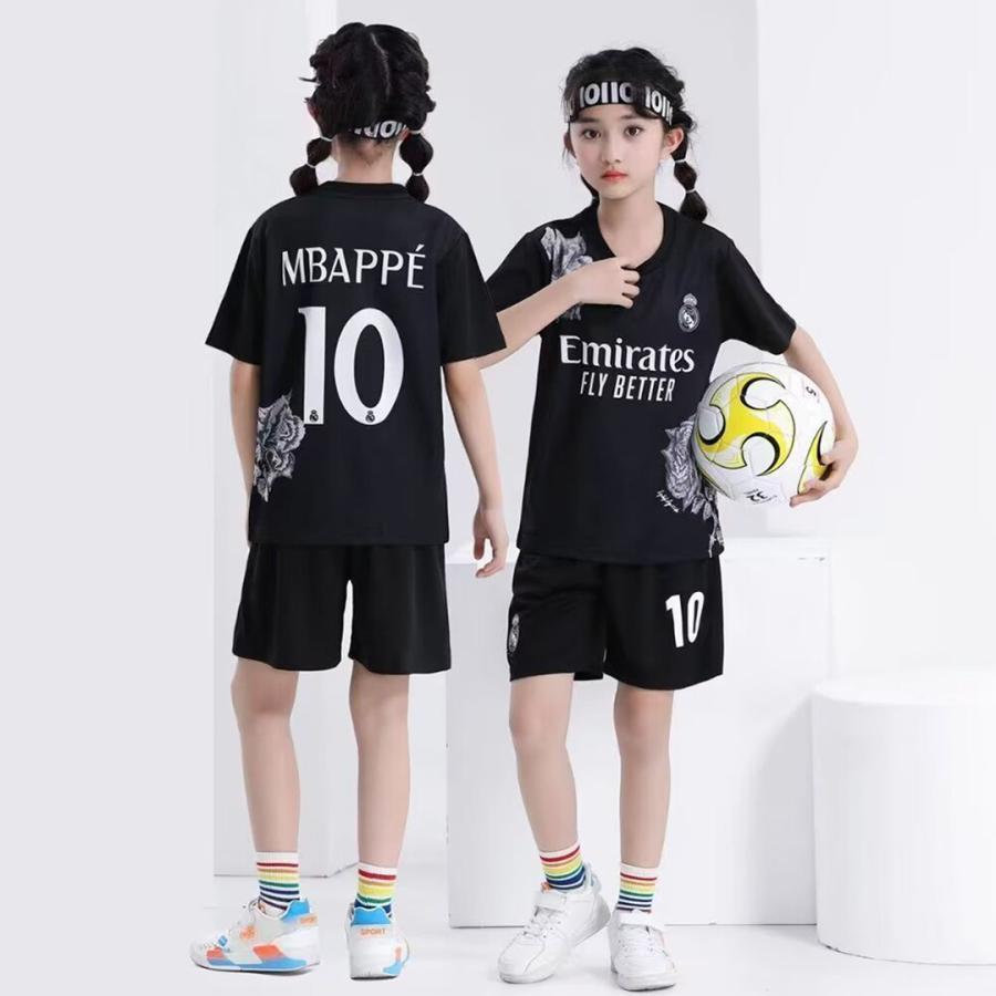 サッカー　ウェア4点セット 2024スタイル更新 サッカーウェア 上下セットセットアップスポーツ