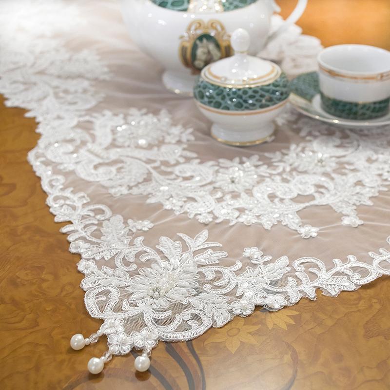 好評にて期間延長 テーブルランナー ホワイト 40 100cm レース 長方形 花 刺繍 白 テーブルセンター テーブル 飾り布 雑貨 高級 食卓 ダイニング おもてなし おしゃれ Supplystudies Com
