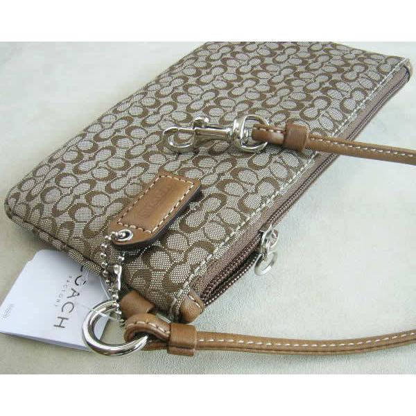 COACH（コーチ） 381新品☆COACH コーチ☆ベルトポーチ 小シグネチャー