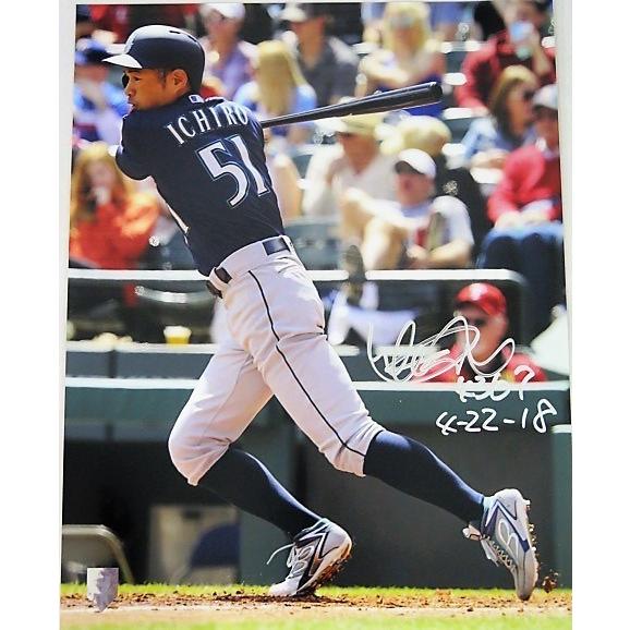 イチロー直筆サイン通算安打4367及び日付入り大型写真(28X36cm イチロー直筆サイン通算安打4367及び日付入り大型写真(28X36cm
