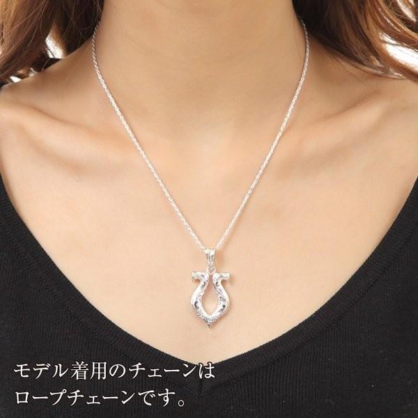 ハワイアンジュエリーネックレス ペンダントトップ ペンダントヘッド [チェーン付] レディース メンズ シルバー925 馬蹄型 ホースシュー プルメリア 波の画像